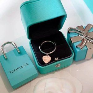 Tiffany & Co. Classic Heart Ring